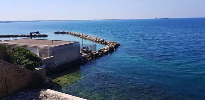 Al Molo Sant'Eligio Hotell Taranto Eksteriør bilde