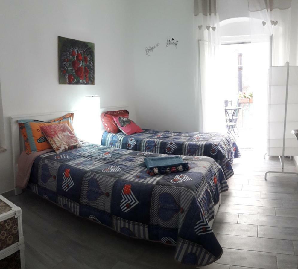 Al Molo Sant'Eligio Hotell Taranto Eksteriør bilde