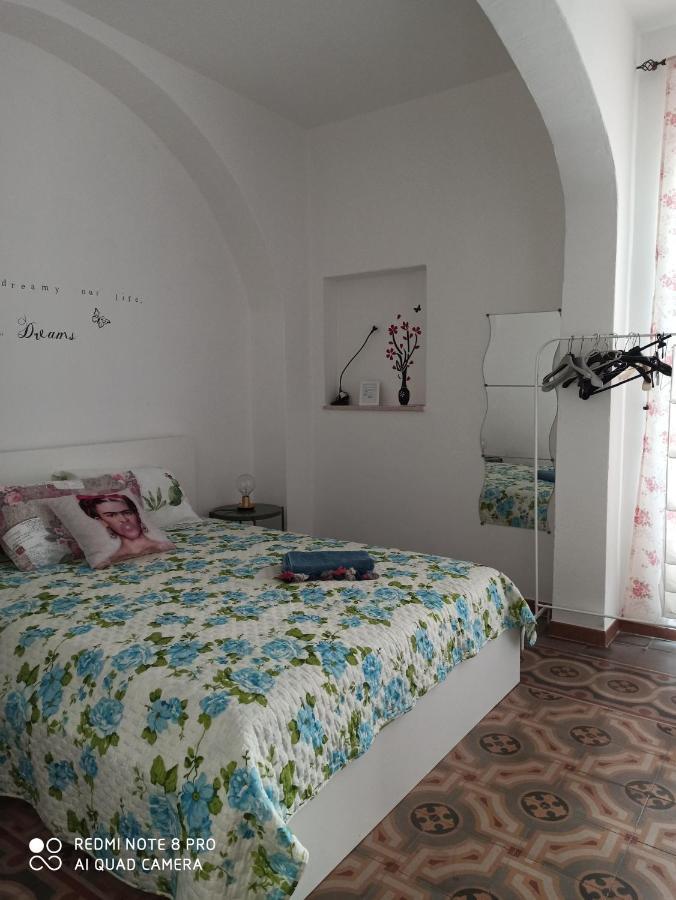 Al Molo Sant'Eligio Hotell Taranto Eksteriør bilde